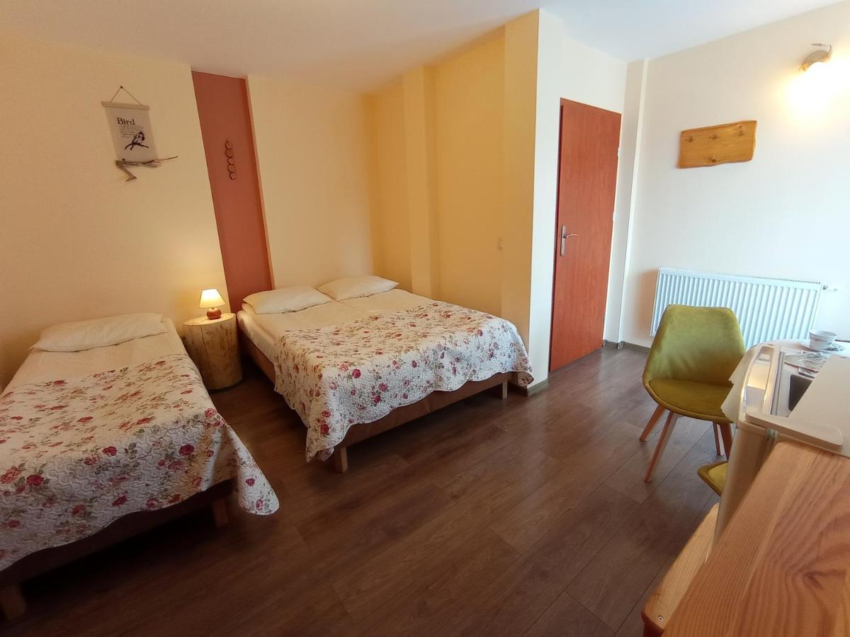Wynajem Pokoi Rancho Apartment Зомб Екстериор снимка